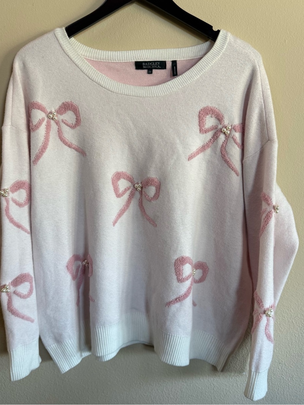 Badgley Mischka Light Pink Bow-Appliqué Crewneck Sweater